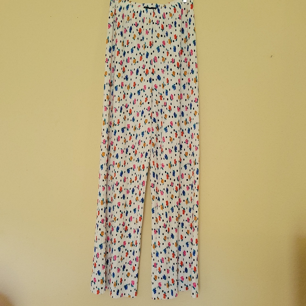 BOOHOO size 22 floral accordion high waisted pants plus size